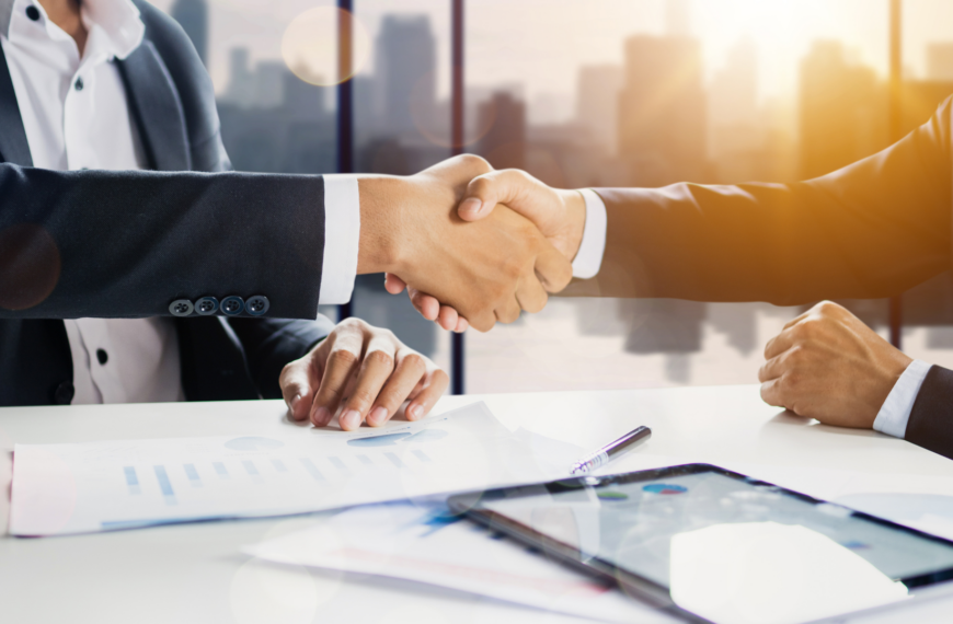 Como reforçar o caixa da sua empresa por meio da antecipação de recebíveis?